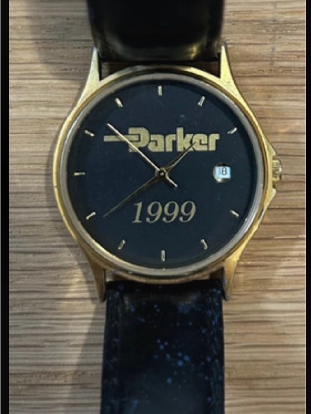 Parker Gold-Tone Case with Black Dial and Strap Watch